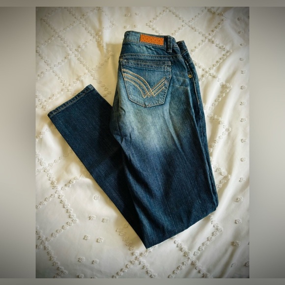 Jeans - Picture 1 of 3